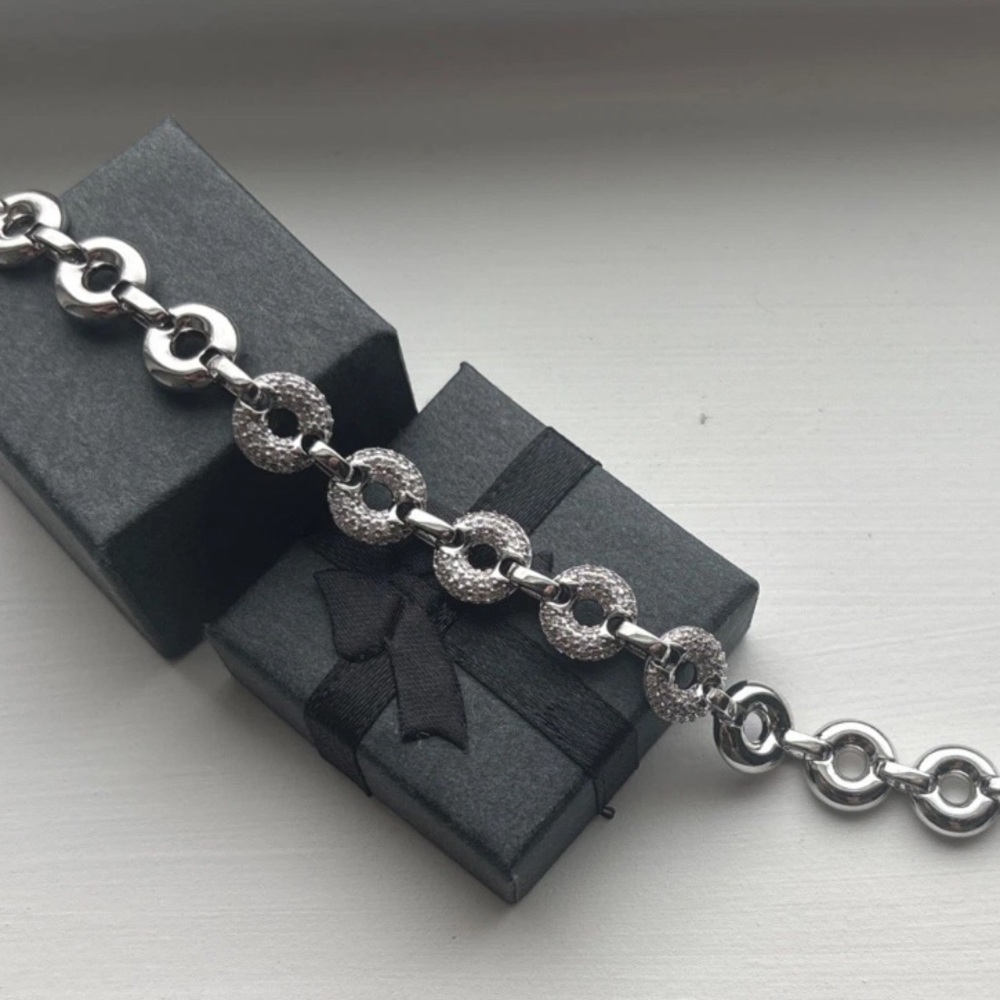 White Gold Plated Chunky Link Bracelet Crystal Pavé Circle Statement Bracelet - Picture 7 of 9